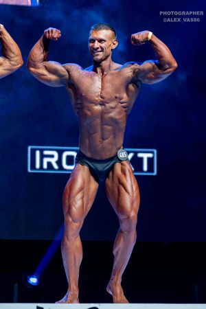 CLASSIC PHYSIQUE +178